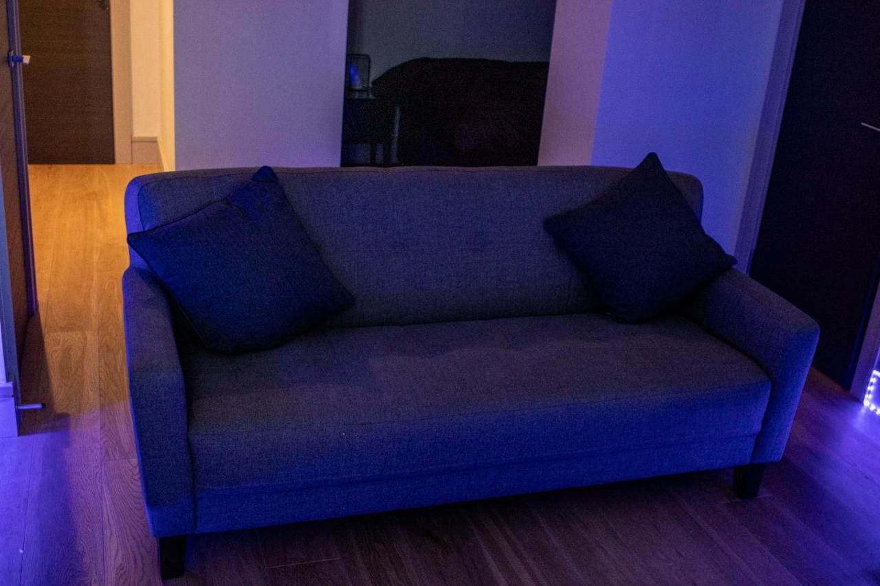Stunning 1-Bedroom Flat In London! מראה חיצוני תמונה
