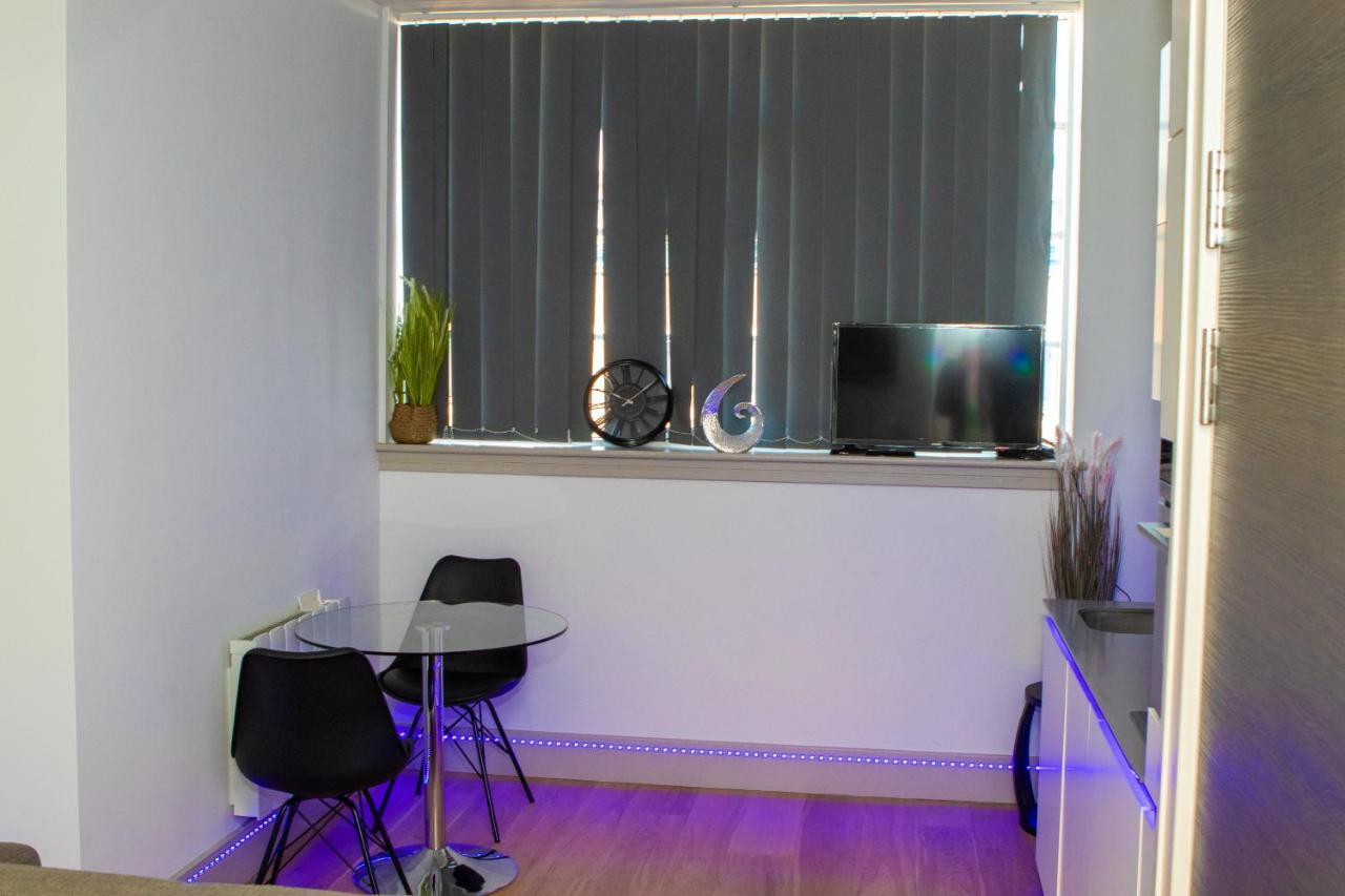 Stunning 1-Bedroom Flat In London! מראה חיצוני תמונה