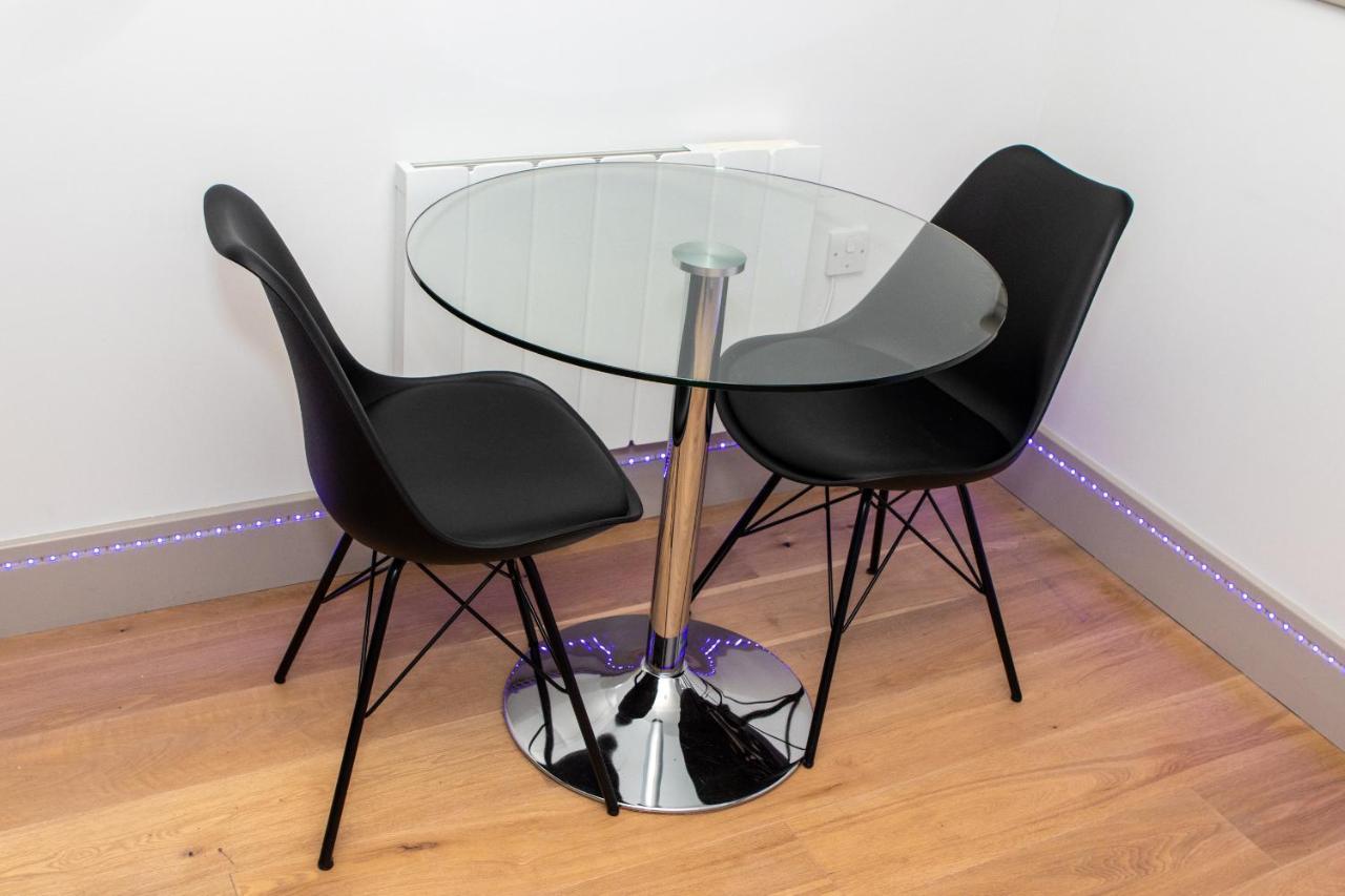 Stunning 1-Bedroom Flat In London! מראה חיצוני תמונה